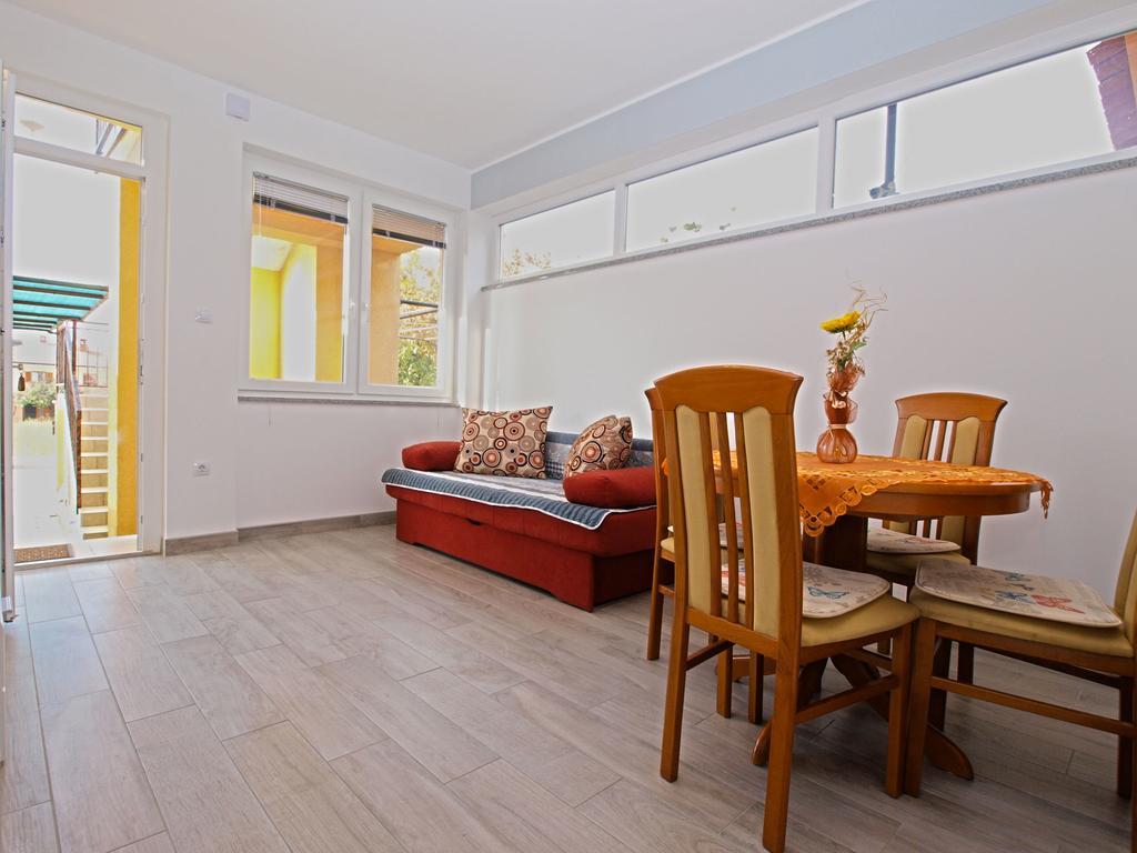 Apartment Snezana 1200 Fazana Luaran gambar