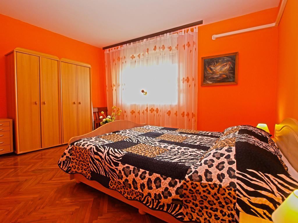 Apartment Snezana 1200 Fazana Luaran gambar
