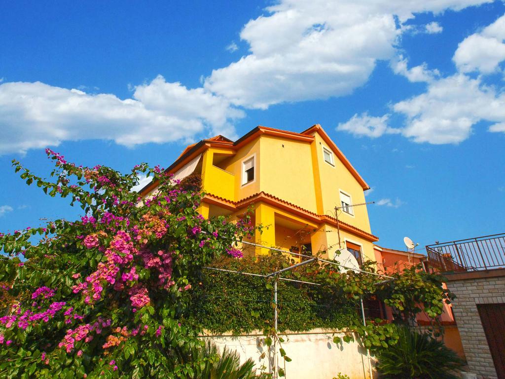 Apartment Snezana 1200 Fazana Luaran gambar