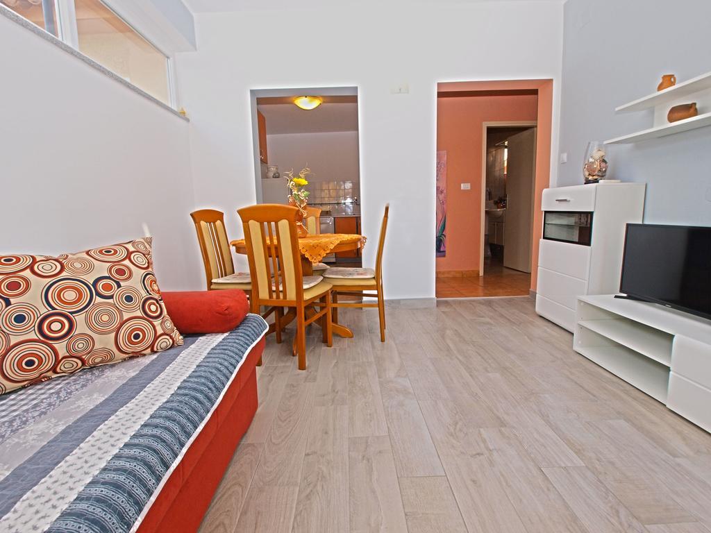 Apartment Snezana 1200 Fazana Luaran gambar