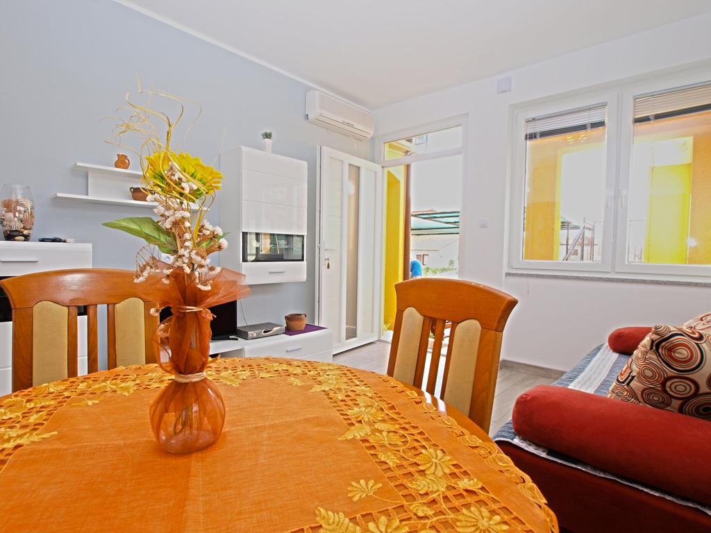 Apartment Snezana 1200 Fazana Luaran gambar