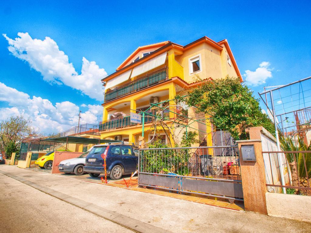 Apartment Snezana 1200 Fazana Luaran gambar