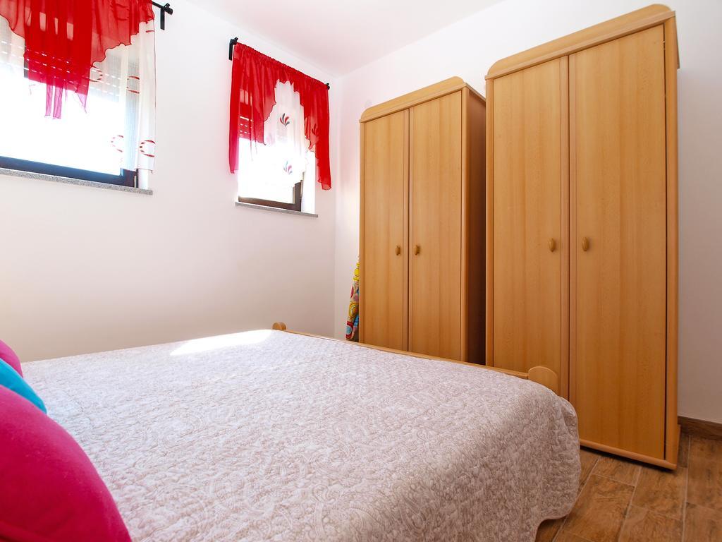 Apartment Snezana 1200 Fazana Luaran gambar