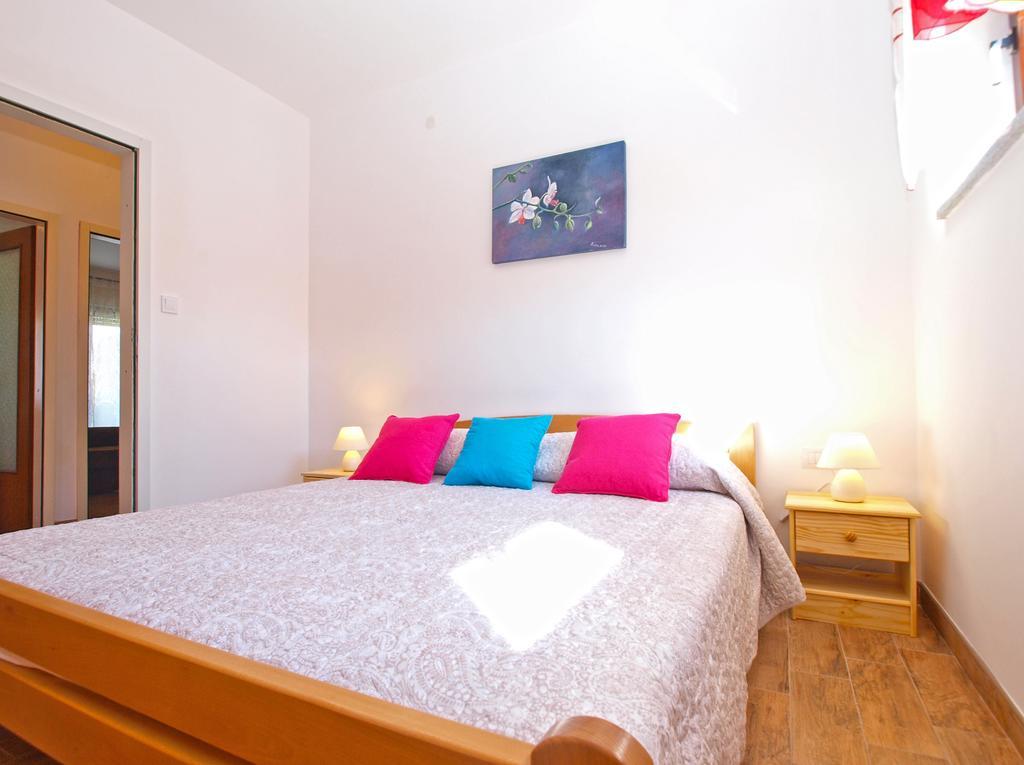 Apartment Snezana 1200 Fazana Luaran gambar