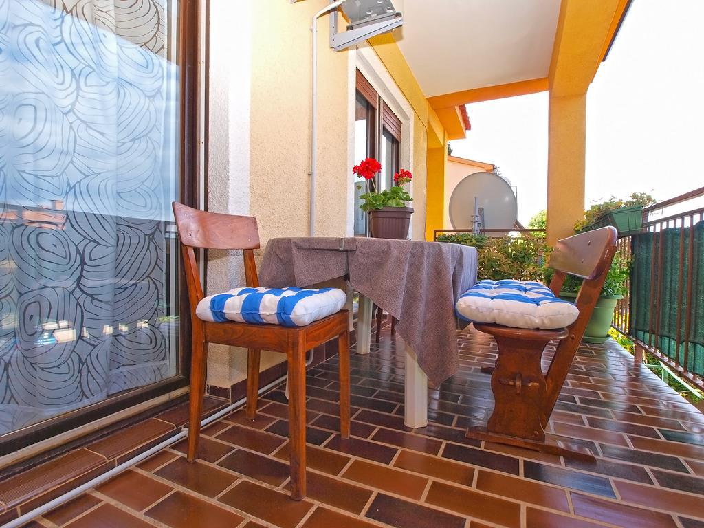 Apartment Snezana 1200 Fazana Luaran gambar